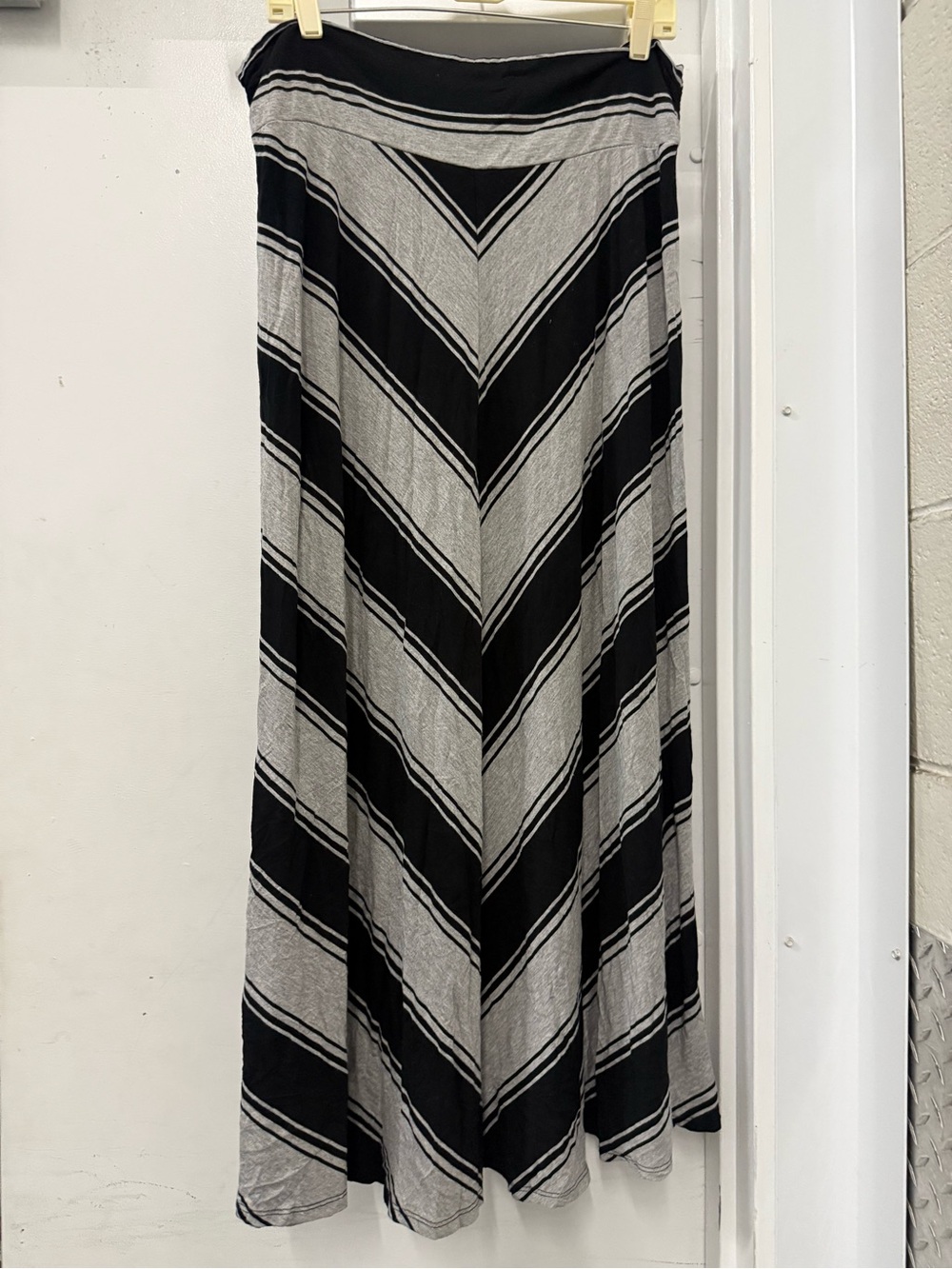 Black & Gray Chevron Maxi Skirt - Women